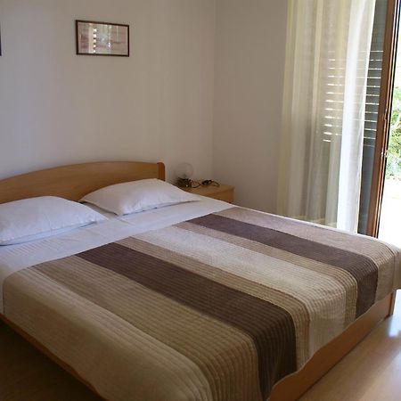 Apartment Ana M Krk Town Extérieur photo
