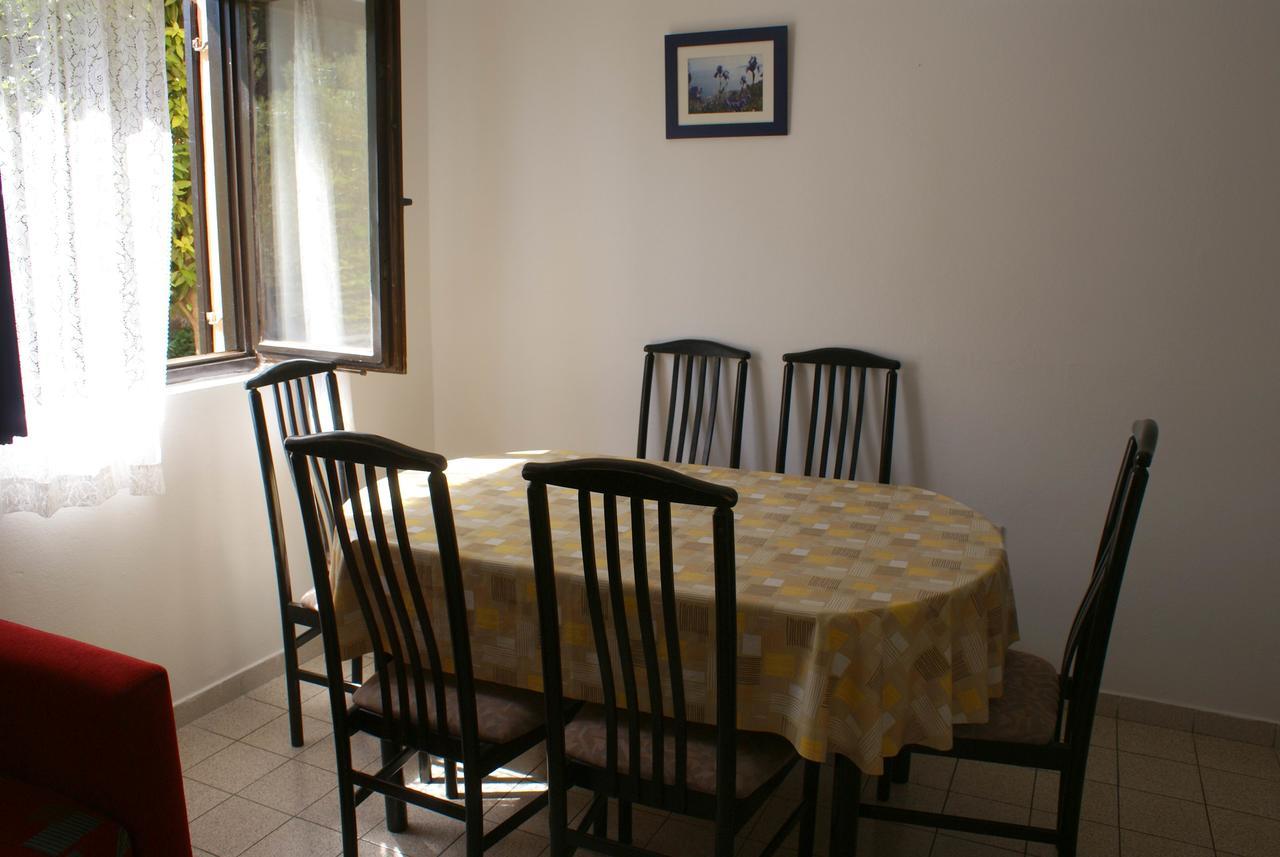 Apartment Ana M Krk Town Extérieur photo